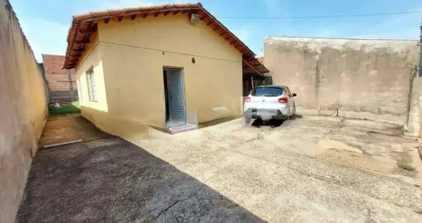 Casa à venda, 3 quartos, 3 vagas, JARDIM HOLANDA - Uberlândia/MG