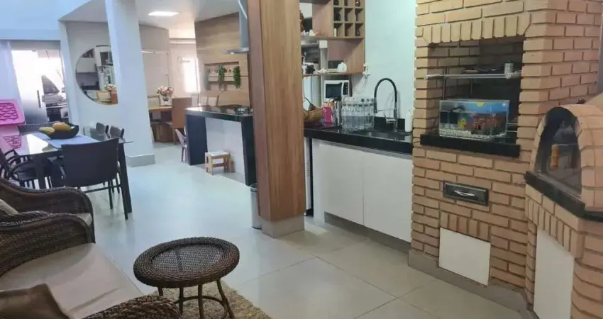 Casa à venda, 4 quartos, 1 suíte, 2 vagas, JARDIM AMERICA - Uberlândia/MG