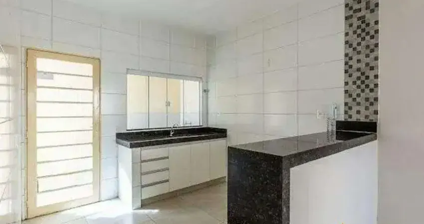 Casa à venda, 5 quartos, 1 suíte, 4 vagas, LUIZOTE DE FREITAS - Uberlândia/MG