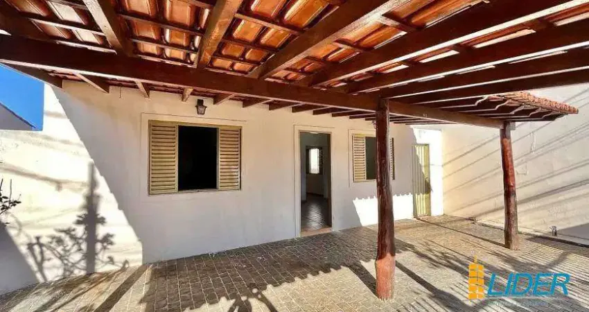 Casa à venda, 4 quartos, 2 vagas, CUSTODIO PEREIRA - Uberlândia/MG