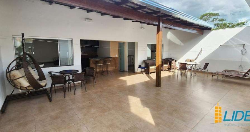 Casa para aluguel, 4 quartos, 2 suítes, 2 vagas, Jardim Karaíba - Uberlândia/MG