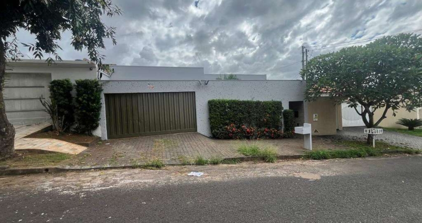 LINDA CASA ESPAÇOSA NO CIDADE JARDIM