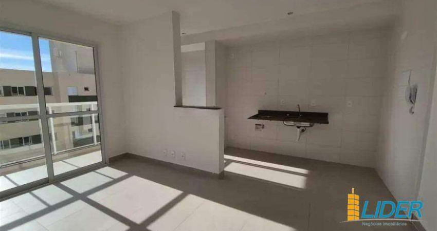 Apartamento à venda, 2 quartos, 1 suíte, 1 vaga, Jaraguá - Uberlândia/MG