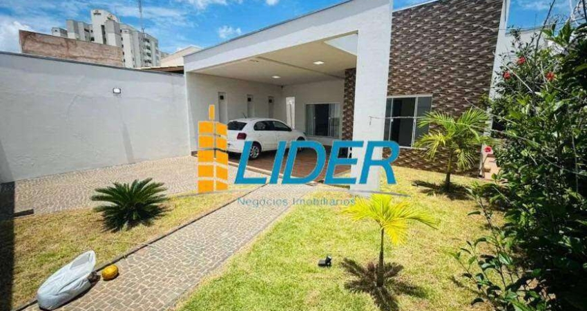 Casa à venda, 3 quartos, 1 suíte, 2 vagas, JARDIM EUROPA - Uberlândia/MG