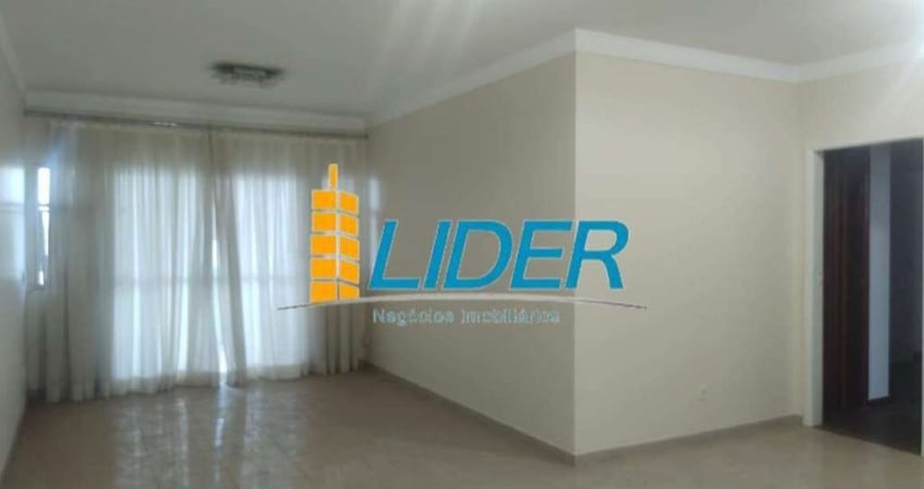 Apartamento para aluguel, 3 quartos, 1 suíte, 2 vagas, Osvaldo Rezende - Uberlândia/MG
