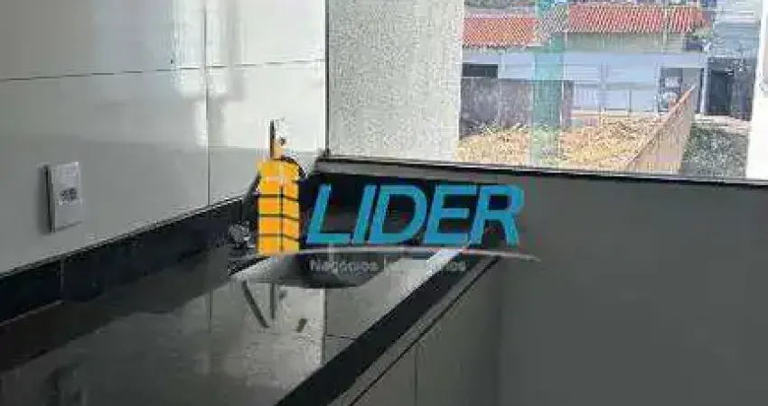 Apartamento com 3 quartos para alugar na Avenida Argemiro Evangelista Ferreira, Shopping Park, Uberlândia