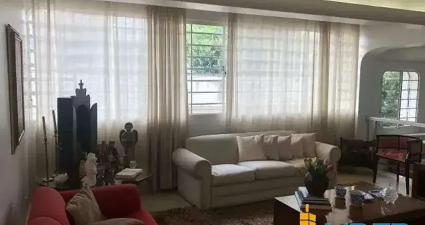 Casa à venda, 4 quartos, 1 suíte, 2 vagas, Osvaldo Rezende - Uberlândia/MG