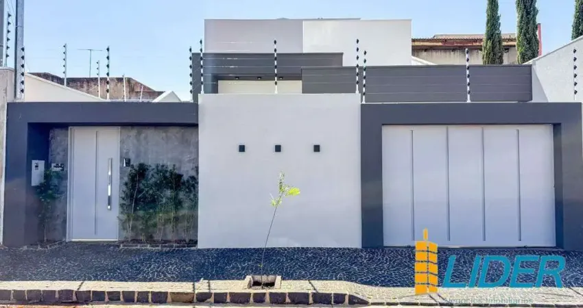 Casa à venda, 3 quartos, 1 suíte, 4 vagas, novo mundo - uberlândia/mg