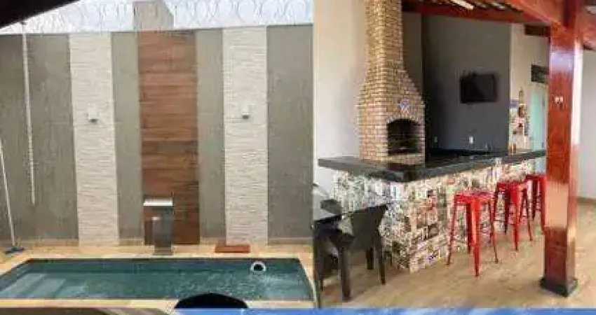 Linda casa térrea com 200m2 de construção em terreno de 252m2, toda montada de armários planejados à venda no bairro alto umuarama