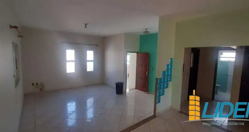 Casa à venda, 3 quartos, 1 suíte, 2 vagas, santa mônica - uberlândia/mg