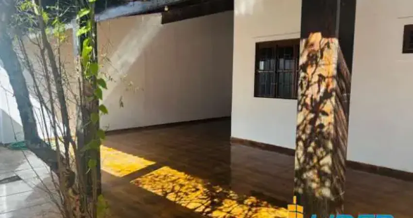 Casa à venda na Rua Tito Teixeira, Custódio Pereira, Uberlândia