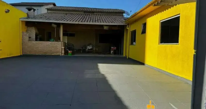 Casa com 4 quartos à venda na Avenida César Finotti, Jardim Finotti, Uberlândia