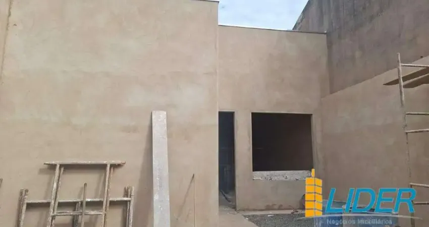 Bela casa nova e térrea com 200m2 de construção em terreno de 250m2 à venda no bairro cidade jardim