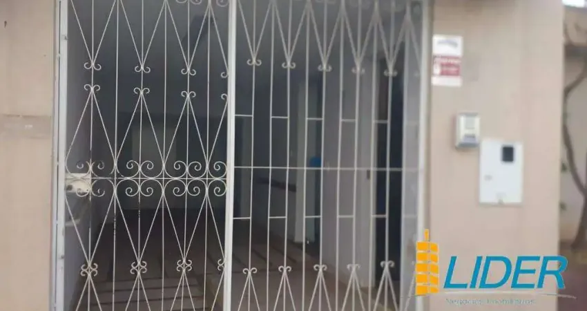 Casa comercial para alugar na Avenida Princesa Izabel, Fundinho, Uberlândia