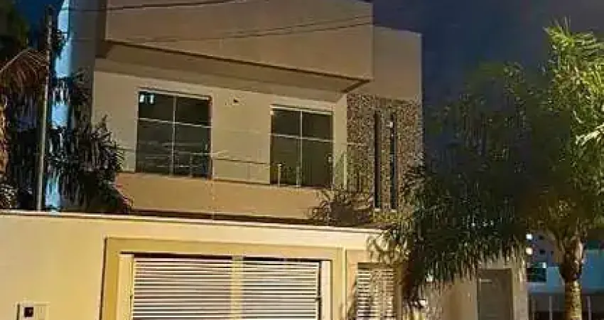 Casa com 3 quartos para alugar na Rua Los Angeles, Novo Mundo, Uberlândia