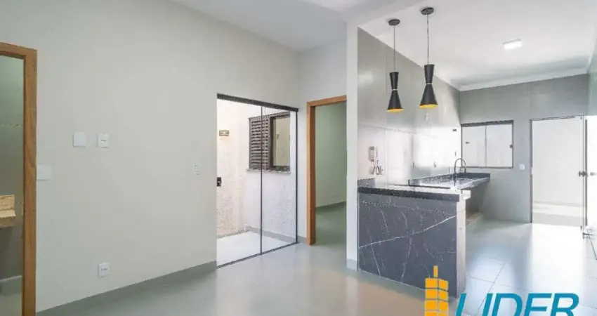 Casa à venda, 2 quartos, 1 suíte, 3 vagas, JARDIM EUROPA - Uberlândia/MG