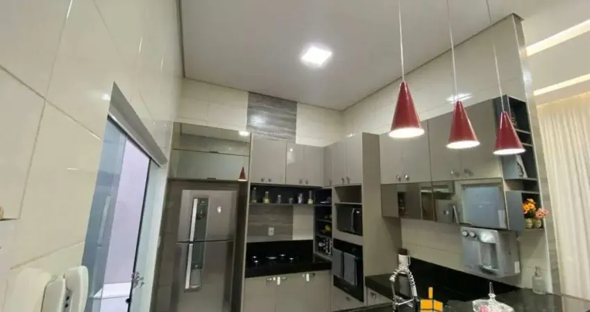 Casa à venda, 2 quartos, 1 suíte, 2 vagas, JARDIM PATRICIA - Uberlândia/MG