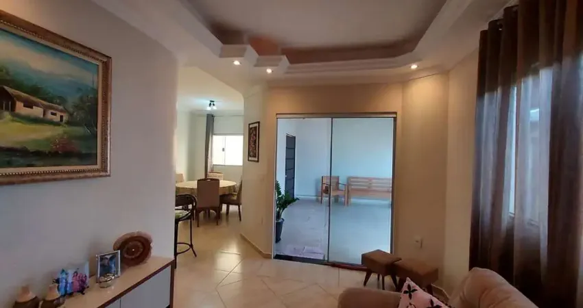 Casa com 3 quartos à venda na Rua João Batista, Parque Gramado II, Araraquara