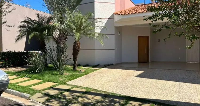 Piemonte linda casa com 03 dormitórios, área gourmet completa, solarium e piscina aquecida.