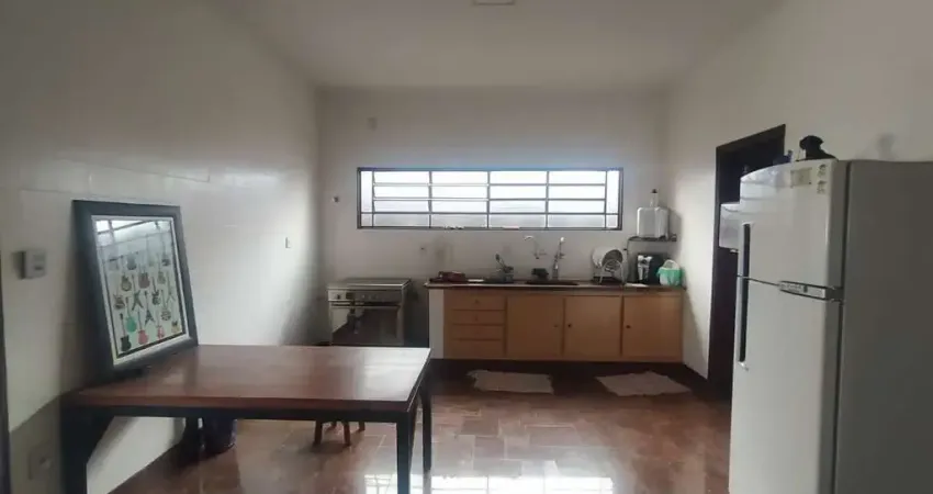 Casa com 3 quartos à venda na Rua Tupi, Vila José Bonifácio, Araraquara