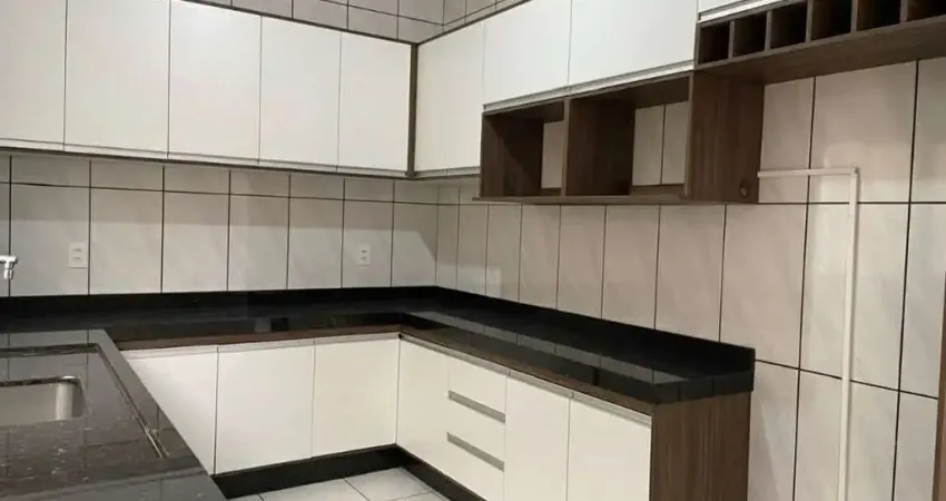 Casa com 3 quartos à venda no Parque Igaçaba, Araraquara