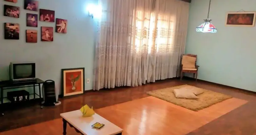 Casa com 4 quartos à venda no Centro, Araraquara