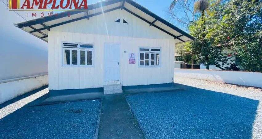 Casa com 3 quartos para alugar no Fortaleza, Blumenau 