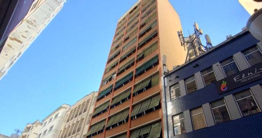 Apartamento com 3 quartos para alugar na Rua Halfeld, Centro, Juiz de Fora