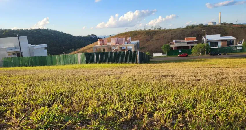 Terreno em condomínio fechado à venda na Rua Cambuí, Alphaville, Juiz de Fora
