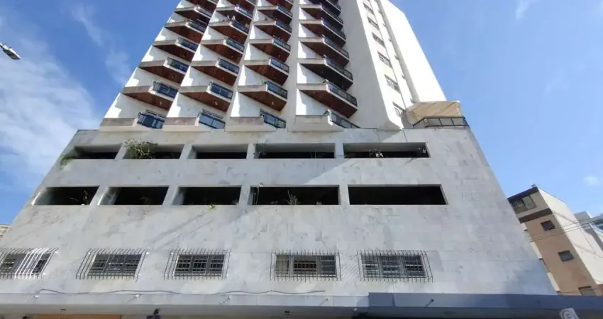 Apartamento de 03 quartos com elevador no São Mateus