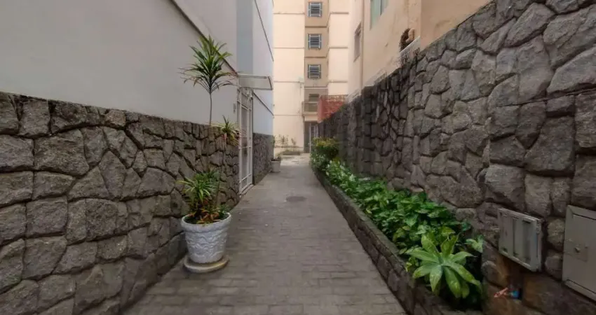 Locação - apartamento com 03 quartos na rua oscar vidal no centro