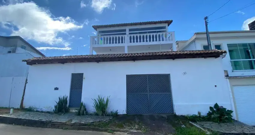 Locação - Casa espaçosa com 4 quartos, duas suítes e piscina no bairro Aeroporto