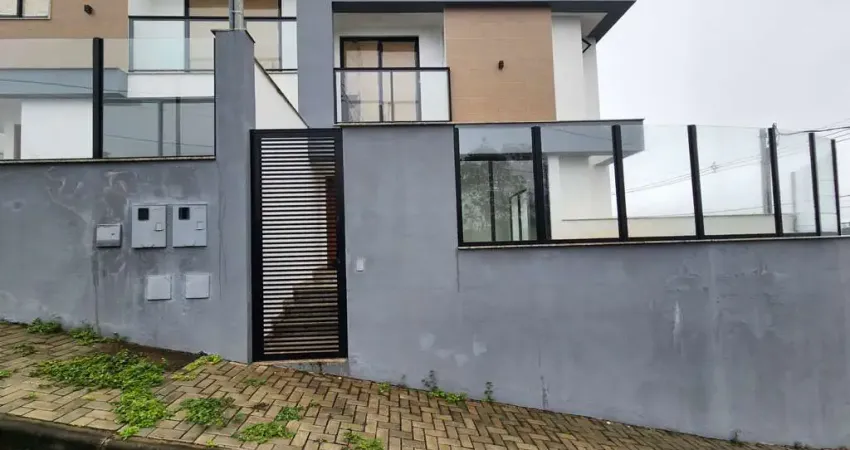 Casa de 02 quartos sendo duas suítes no são pedro - juiz de fora