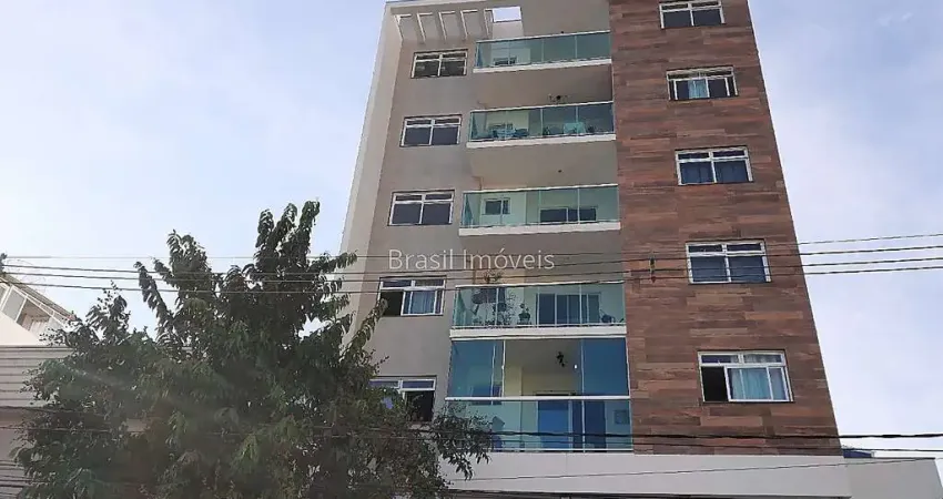 Cobertura com elevador e garagem no Morro da Glória