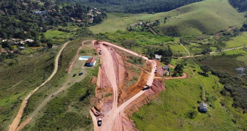 Terreno à venda na Rua Detetive Agapito Marques, Recanto dos Lagos, Juiz de Fora