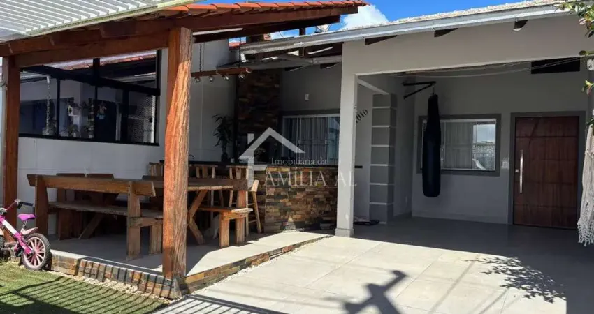 Geminado planta baixa no espinheiros com abertura de 6 metros