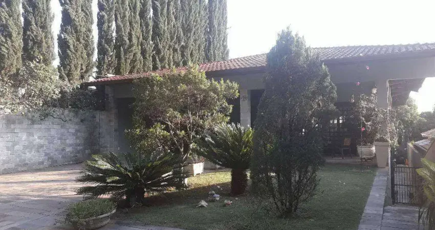 Casa com 3 dormitórios à venda, 480 m² por R$ 2.200.000,00 - Condomínio Vale do Itamaracá - Valinhos/SP
