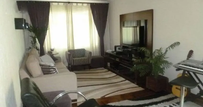 Sobrado com 3 Quartos e 4 banheiros à Venda, 250 m² por R$ 1.020.000
