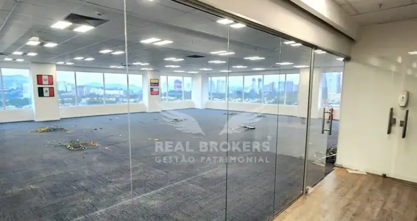 Meia Laje Comercial de 1.000 m² para Locação em Alphaville