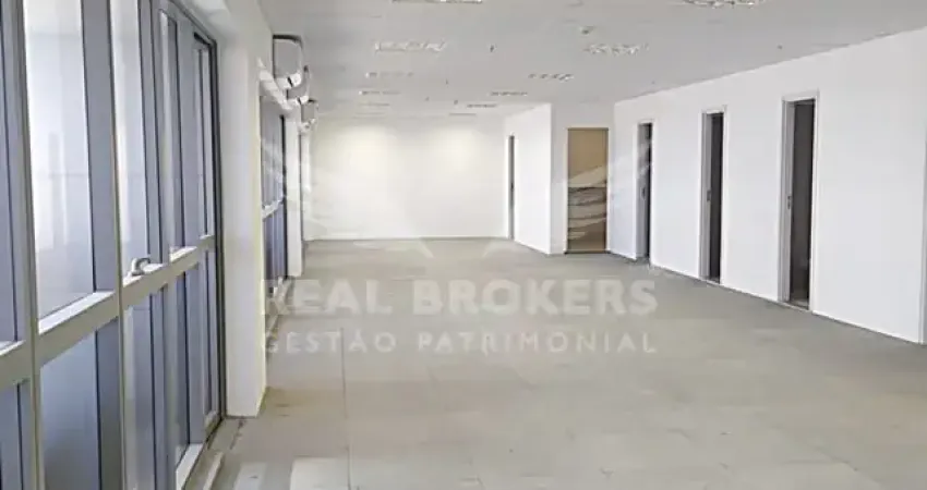 Conjunto comercial de 160 m² para Locação em Alphaville