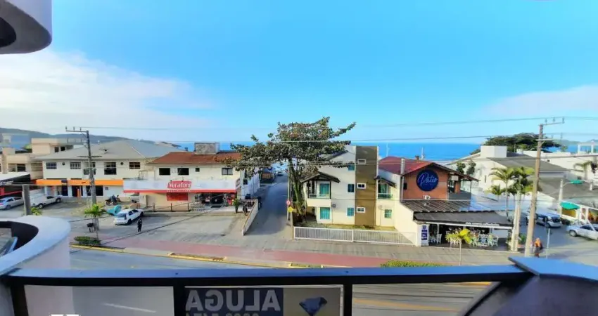 Apartamento de frente no 2º piso, edifício com elevador, localizado a 50 metros
