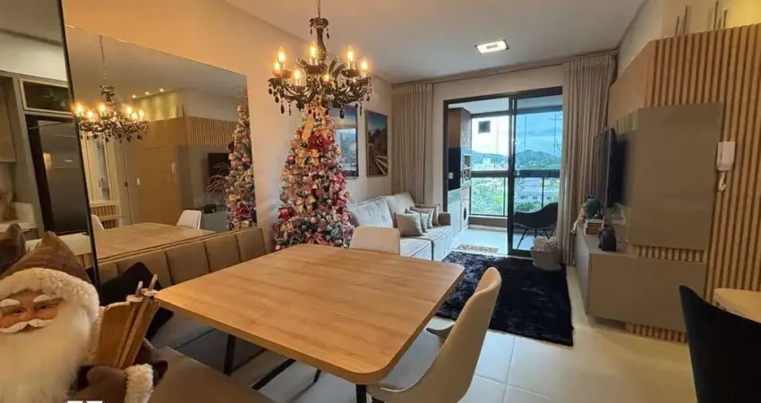 Lindo Apartamento, Finamente Mobiliado e decorado, 4° Piso, Piscina, Área de fes