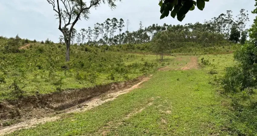 Vende-se lote com ótima topografia para construção de chacara 600m²