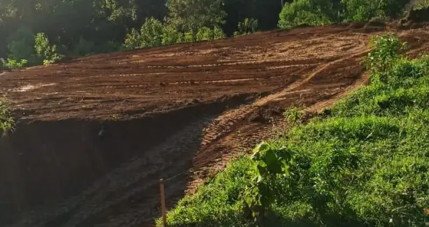 Vende-se terreno em área rural com ótima vista panorâmica para natureza