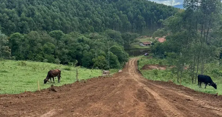 Vende-se terreno em excelente localização para chácaras - 600m²