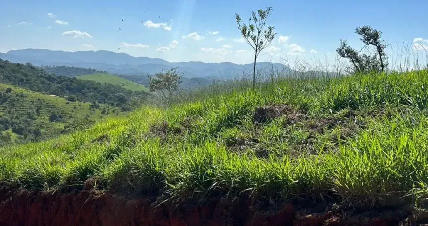 Vende-se terreno com ótima topografia para construção de chacara