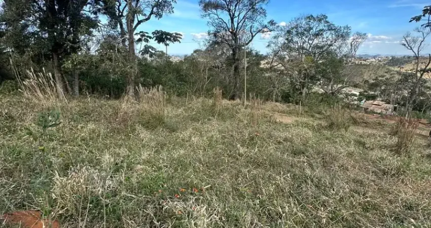 Terreno 800 metros para sitio a 10 minutos da represa e 5 minutos do centro de igarata.