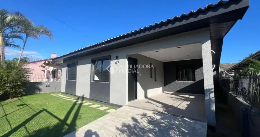 Casa com 3 quartos à venda na Presidente Castelo Branco, 67, Caravagio, Osório