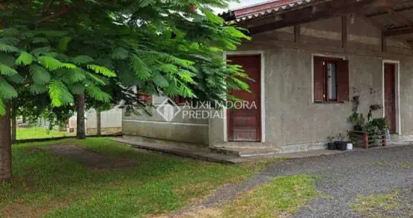 Casa com 2 quartos à venda na Capororoca, 283, Bosque do Albatroz, Osório