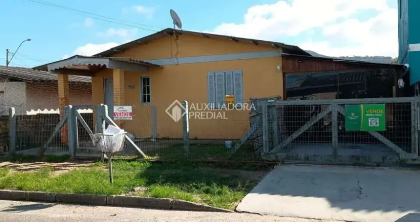 Casa com 2 quartos à venda na 20 De Setembro, 112, Glória, Osório